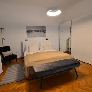 Penzing Apartment