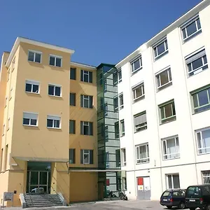 Hostel Workbase, Viena