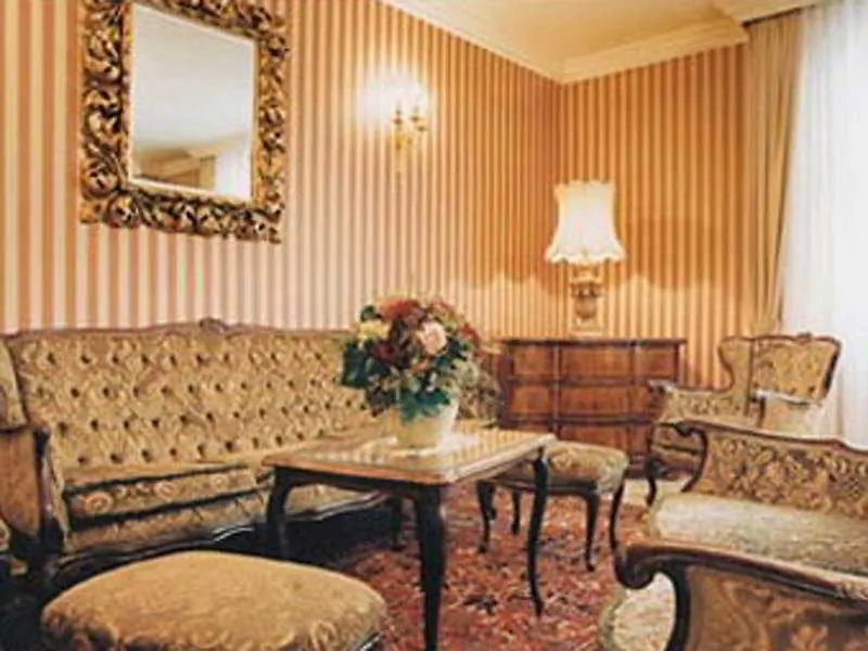 Henri Hotel Wien Siebterbezirk  Vienna