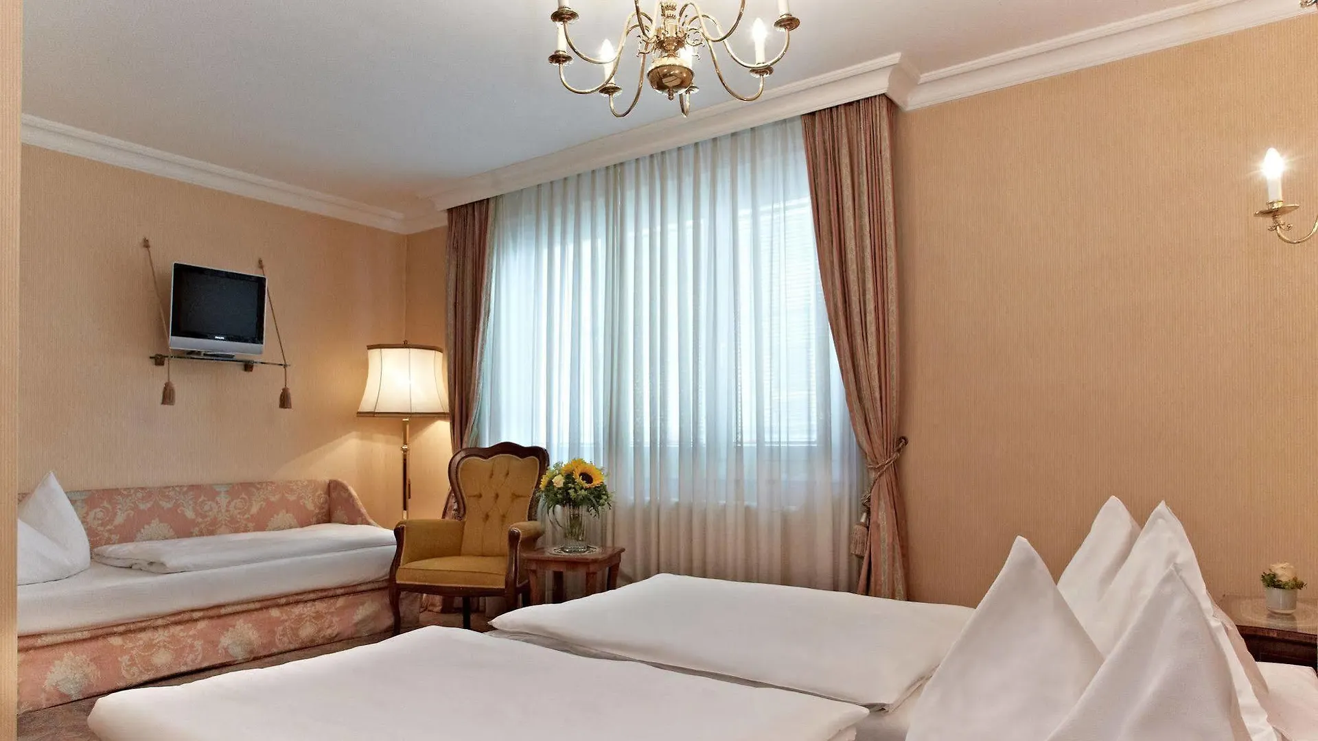****  Henri Hotel Wien Siebterbezirk Austria